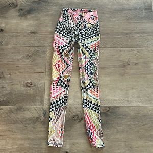Niyama Sol triangle print yoga leggings size XS/Small